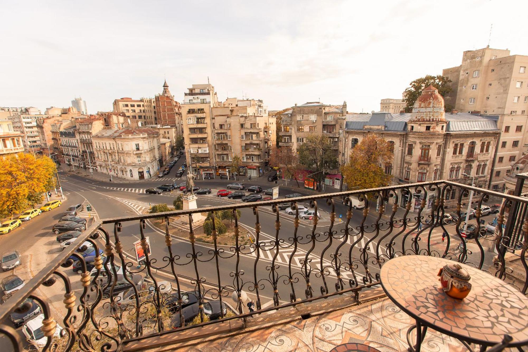Hidden Gem Antique Apt With Stunning City Views Bucareste Exterior foto