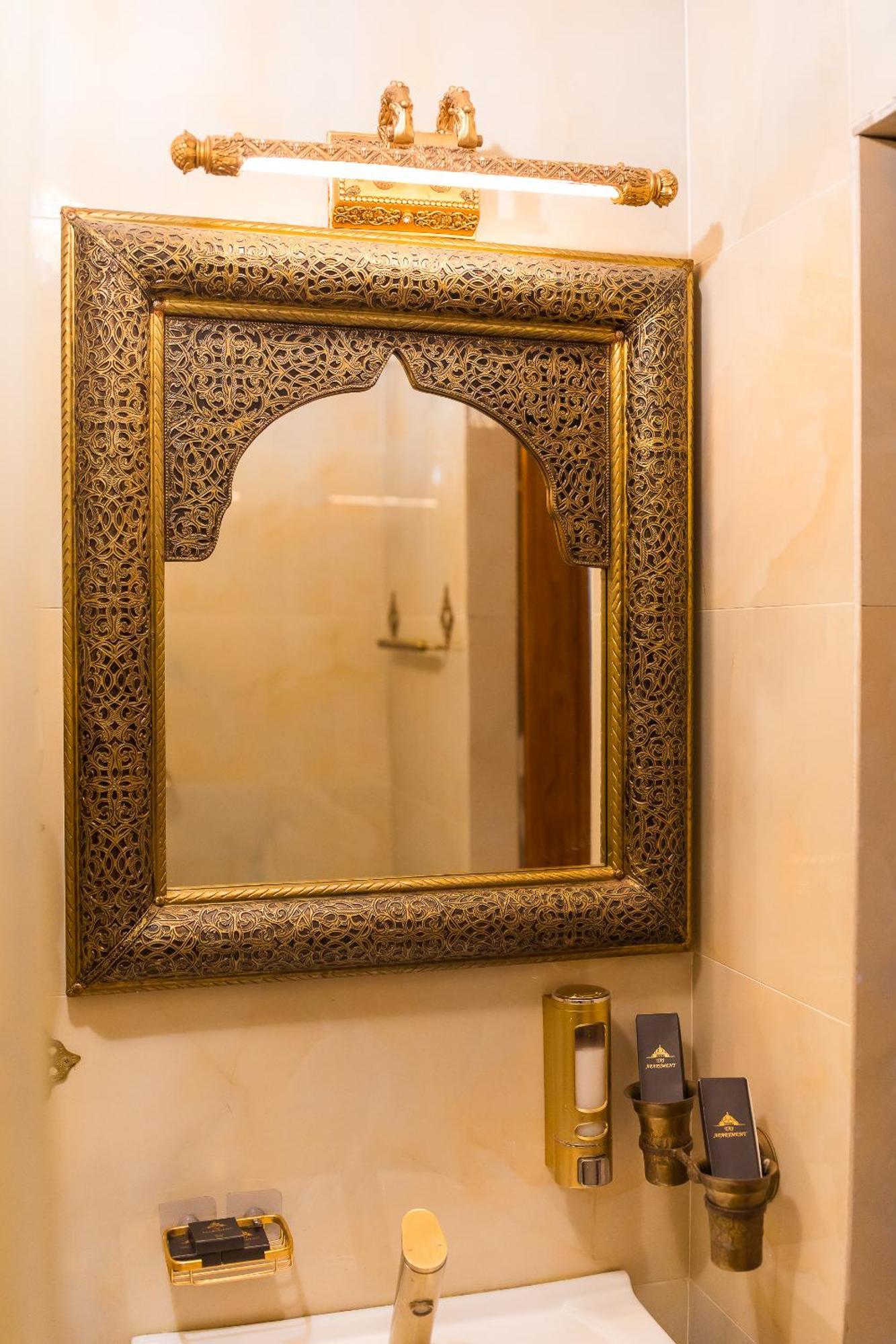 Hidden Gem Antique Apt With Stunning City Views Bucareste Exterior foto